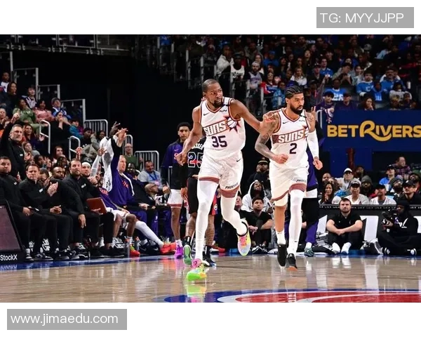 下半场35分，带队加时逆转！库里42分6板7助3断，72次40+追平杜兰特