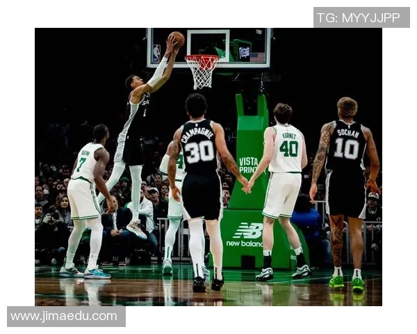 文班亚马称卢卡掌控比赛无人可比，哈珀为马刺珍贵资产