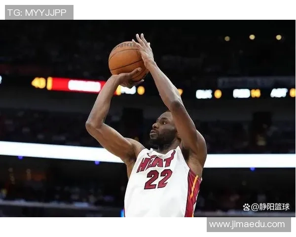 浓眉赴勇士概率升至21%！勇媒建议拉活塞成第三方：模拟8人大交易